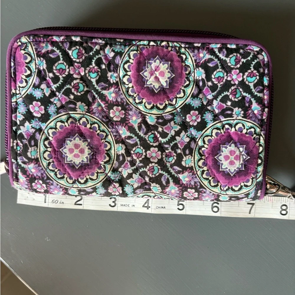 Elegant Floral Vera Bradley Women's Wallet - Picture 6 of 7